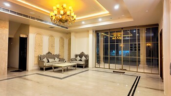 Vseven Hotels,,3 star