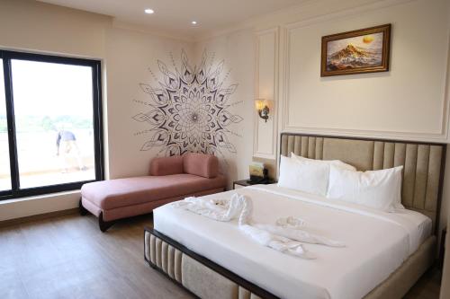 vseven hotels