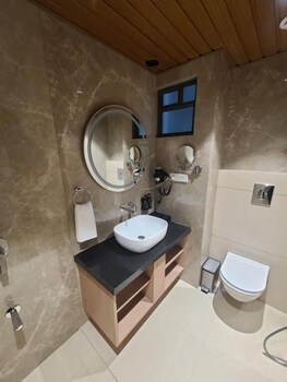 get inn hotel