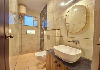 King Palace By Voye Homes,,0 star