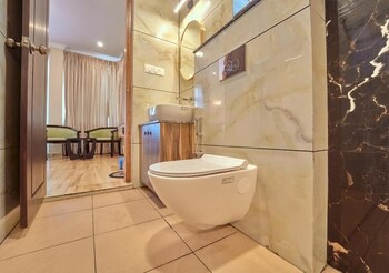 King Palace By Voye Homes,,0 star