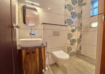 King Palace By Voye Homes,,0 star