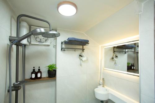 uncle nid hostel