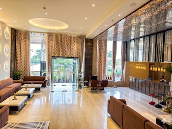 hotel holiday heights