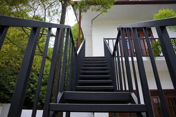 Maple House Kandy,,3 star
