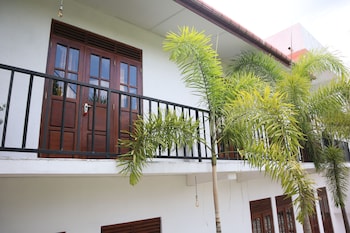 Maple House Kandy,,3 star