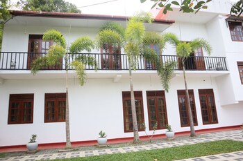 maple house kandy
