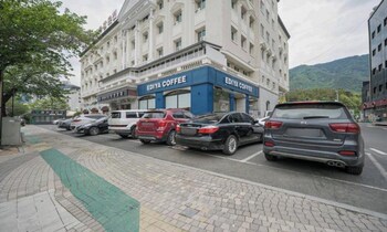 Changnyeong Bugok Hansung Hotel,,2 star