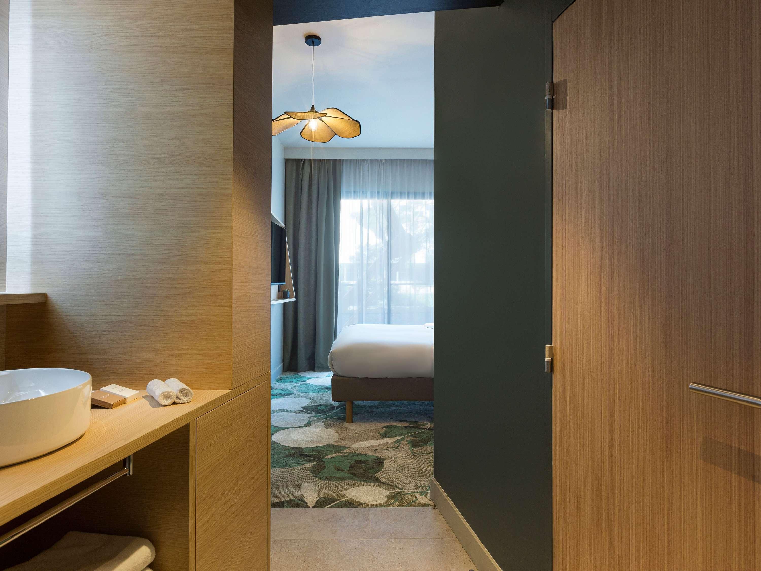 mercure nimes centre arenes ouverture juillet 2026