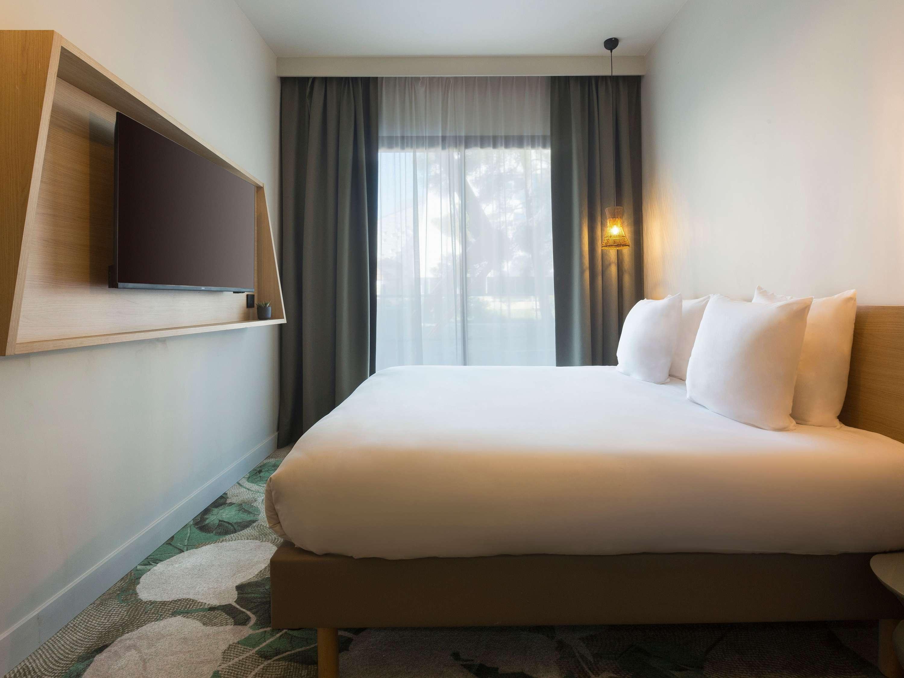 mercure nimes centre arenes ouverture juillet 2026