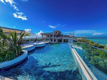 ocean breeze luxury apartments