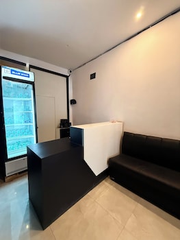 Hotel The Edge,,2 star