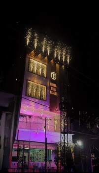 Hotel The Edge,,2 star