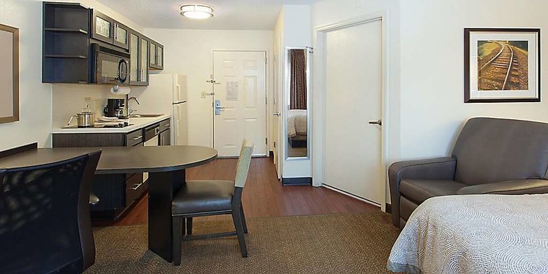 sonesta simply suites phoenix glendale