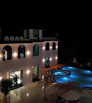 shiv resort and palace