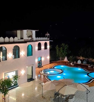shiv resort and palace