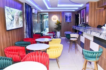 keneuro hotel and suites