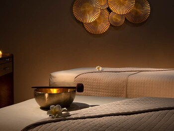 1992 De Villa,,4 star