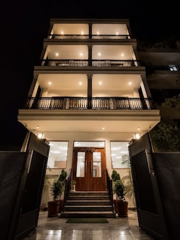 hotel woodmark sector 70