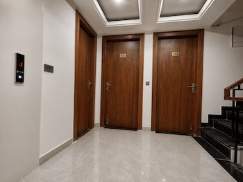 hotel woodmark sector 70