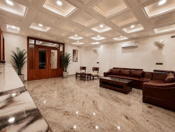 hotel woodmark sector 70