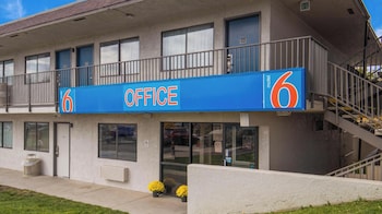 studio 6 elko nv