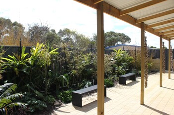 Lancelin Sands Hotel,Gingin>>Cervantes,3 star