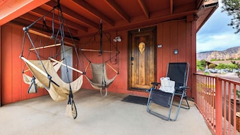 canyon drift by avantstay sedona stay balcony near trails dining red rock views