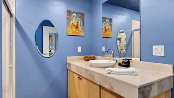 canyon drift by avantstay sedona stay balcony near trails dining red rock views
