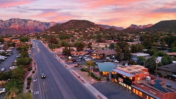canyon drift by avantstay sedona stay balcony near trails dining red rock views