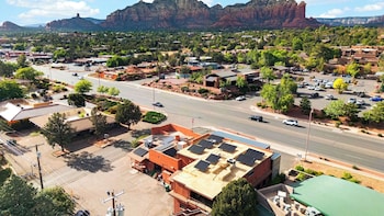 canyon drift by avantstay sedona stay balcony near trails dining red rock views