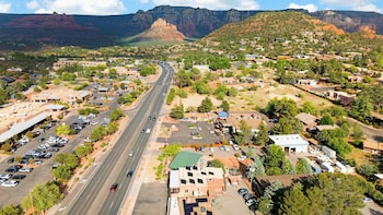 canyon drift by avantstay sedona stay balcony near trails dining red rock views