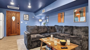 canyon drift by avantstay sedona stay balcony near trails dining red rock views
