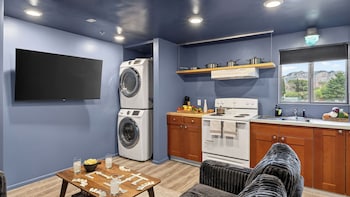 canyon drift by avantstay sedona stay balcony near trails dining red rock views