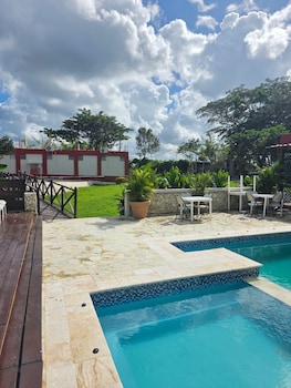 Estancia Aserradero,,2 star