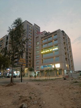 hotel royal sky