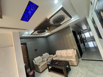 Hotel Ram Raja Inn,,2 star