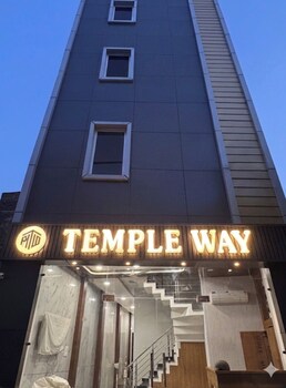 hotel temple way