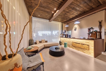 Shoyiri-La Hotel - Fairy Mountain Center,,3 star