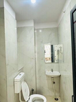 hotel radha ratan inn