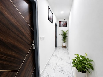Mauryan Signature Hotel Nhpc Metro,,2 star