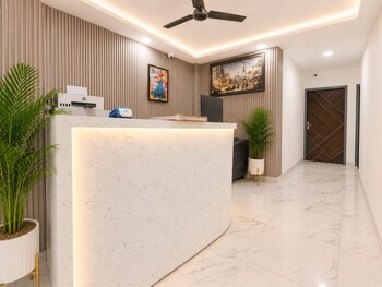 mauryan signature hotel nhpc metro