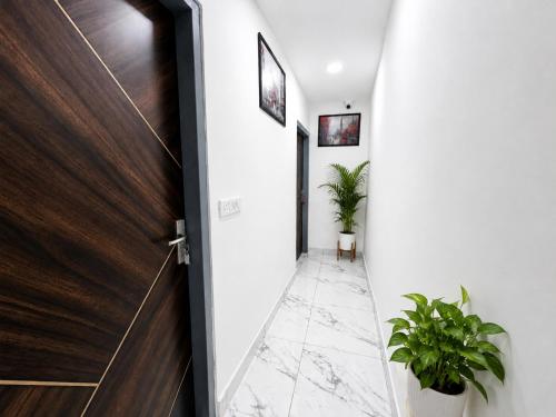 mauryan signature hotel nhpc metro