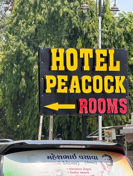 Hotel Peacock,,3 star