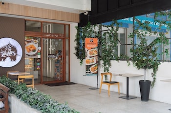 Nawin Hotel Donmueang,,2 star