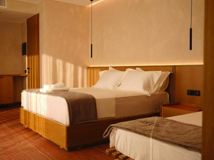 greg hotel