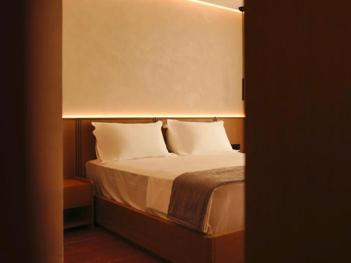 greg hotel