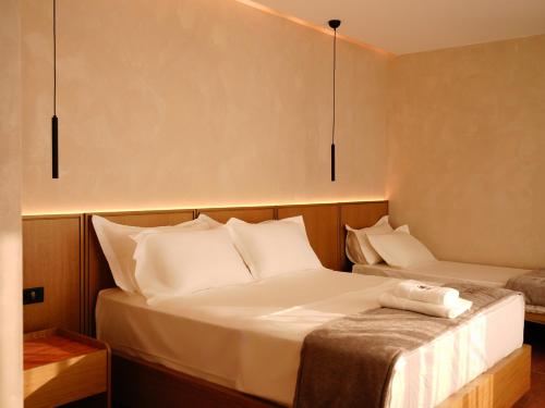 greg hotel