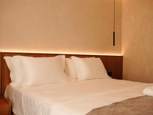 greg hotel