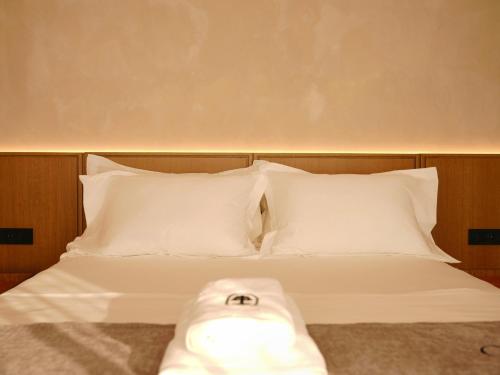 greg hotel